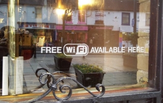 Рестораны и парки будут хранить персональные данные пользователей Wi-Fi